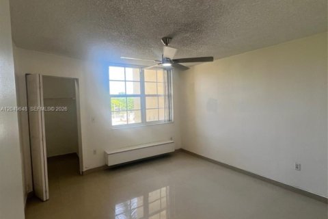 Copropriété à vendre à Aventura, Floride: 1 chambre, 67.82 m2 № 2193177 - photo 16