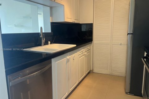 Copropriété à vendre à Aventura, Floride: 1 chambre, 67.82 m2 № 2193177 - photo 8