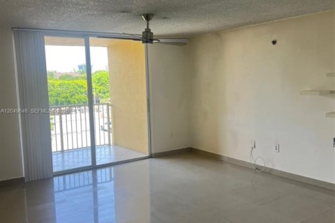 Copropriété à vendre à Aventura, Floride: 1 chambre, 67.82 m2 № 2193177 - photo 3