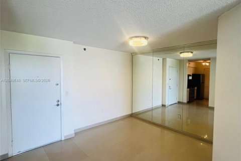 Copropriété à vendre à Aventura, Floride: 1 chambre, 67.82 m2 № 2193177 - photo 9