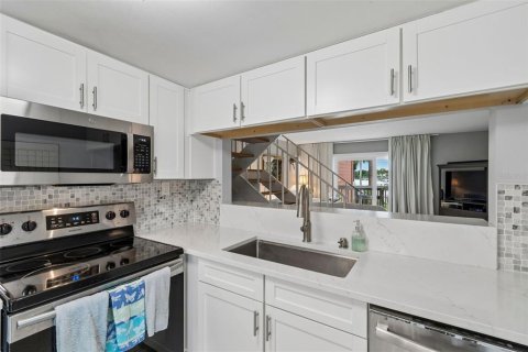 Copropriété à vendre à Tampa, Floride: 2 chambres, 127.09 m2 № 2203612 - photo 9