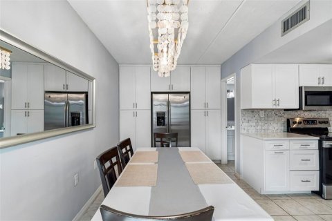 Copropriété à vendre à Tampa, Floride: 2 chambres, 127.09 m2 № 2203612 - photo 7