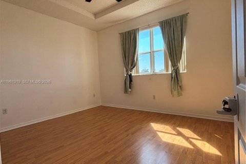 Touwnhouse à louer à Homestead, Floride: 3 chambres, 147.16 m2 № 2080812 - photo 9