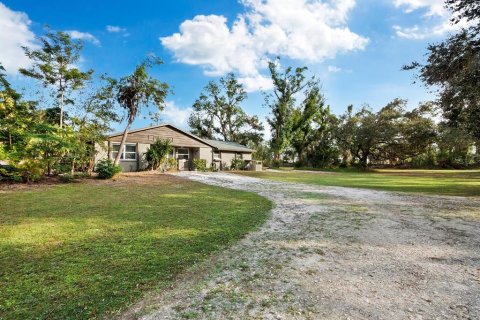 Casa en venta en Sarasota, Florida, 5 dormitorios, 236.06 m2 № 1542690 - foto 4
