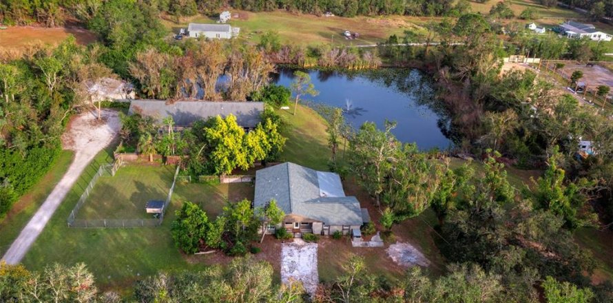 Casa en Sarasota, Florida 5 dormitorios, 236.06 m2 № 1542690