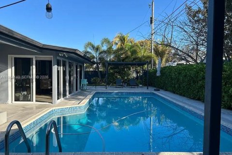 Casa en alquiler en Miami, Florida, 3 dormitorios, 101.45 m2 № 2045568 - foto 6