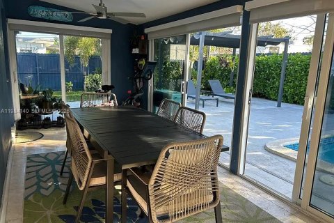 Casa en alquiler en Miami, Florida, 3 dormitorios, 101.45 m2 № 2045568 - foto 8