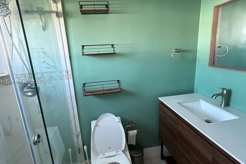 Casa en alquiler en Miami, Florida, 3 dormitorios, 101.45 m2 № 2045568 - foto 26