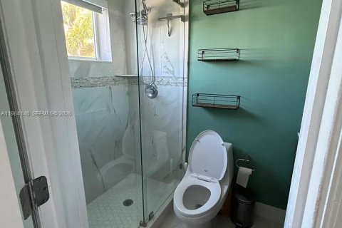Casa en alquiler en Miami, Florida, 3 dormitorios, 101.45 m2 № 2045568 - foto 27