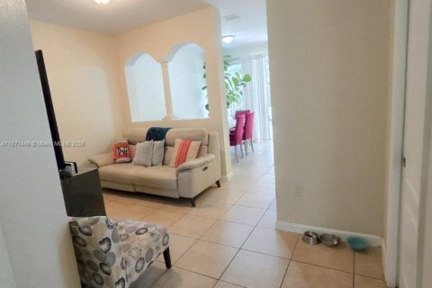 Adosado en venta en Homestead, Florida, 4 dormitorios, 147.9 m2 № 1926059 - foto 5