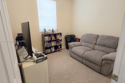 Adosado en venta en Homestead, Florida, 4 dormitorios, 147.9 m2 № 1926059 - foto 9