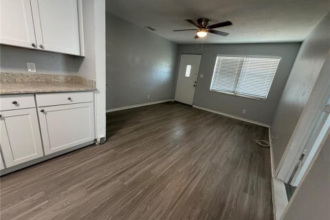Villa ou maison à vendre à Saint Petersburg, Floride: 4 chambres, 96.8 m2 № 2415159 - photo 4