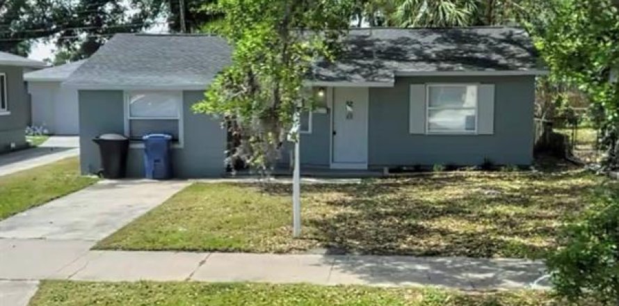 Villa ou maison à Saint Petersburg, Floride 4 chambres, 96.8 m2 № 2415159