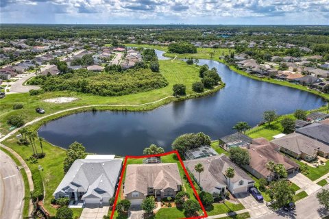 House in Orlando, Florida 4 bedrooms, 261.8 sq.m. № 1801594 - photo 5