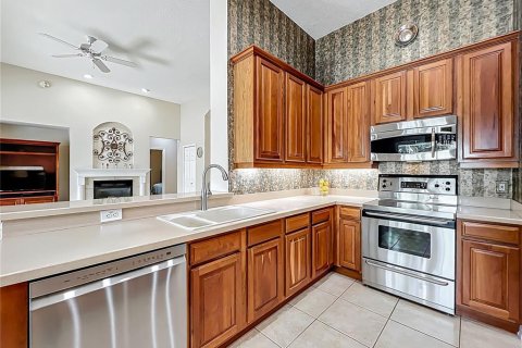 House in Orlando, Florida 4 bedrooms, 261.8 sq.m. № 1801594 - photo 14