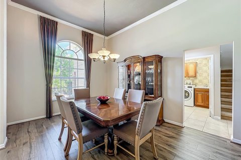 House in Orlando, Florida 4 bedrooms, 261.8 sq.m. № 1801594 - photo 12