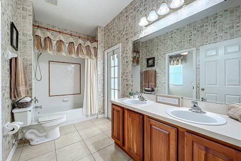 House in Orlando, Florida 4 bedrooms, 261.8 sq.m. № 1801594 - photo 23