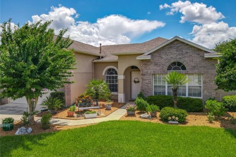 House in Orlando, Florida 4 bedrooms, 261.8 sq.m. № 1801594 - photo 2