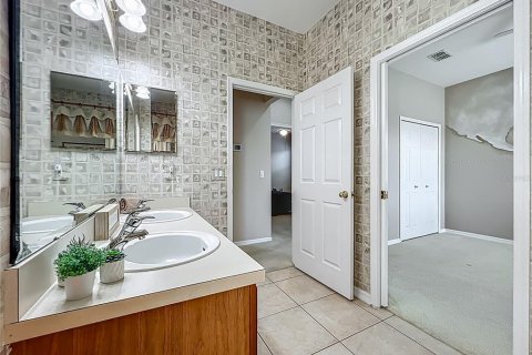 House in Orlando, Florida 4 bedrooms, 261.8 sq.m. № 1801594 - photo 27