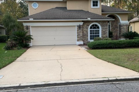 Casa en alquiler en Orange Park, Florida, 4 dormitorios, 277.22 m2 № 861956 - foto 1