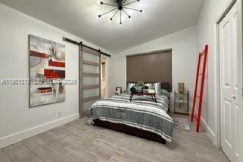House in Fort Lauderdale, Florida 2 bedrooms, 127.83 sq.m. № 2394621 - photo 12