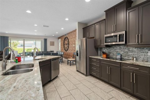 Villa ou maison à vendre à Kissimmee, Floride: 11 chambres, 510.59 m2 № 2406734 - photo 29