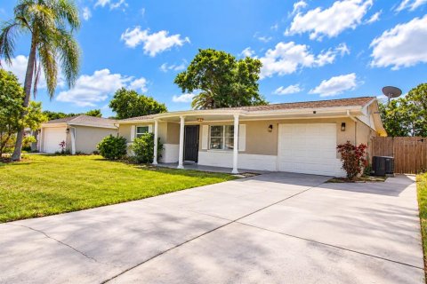 Casa en venta en Port Richey, Florida, 3 dormitorios, 102.19 m2 № 2387473 - foto 4