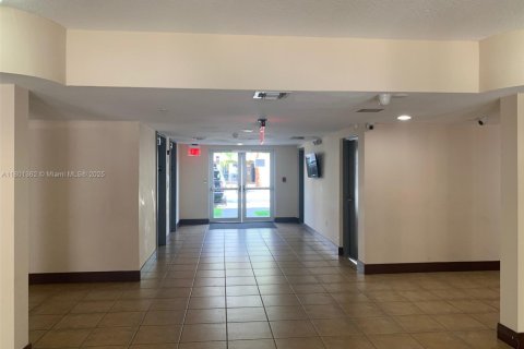 Condominio en alquiler en Cutler Bay, Florida, 2 dormitorios, 75.16 m2 № 1742283 - foto 3