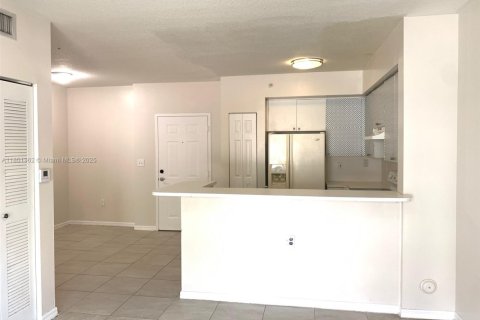 Condominio en alquiler en Cutler Bay, Florida, 2 dormitorios, 75.16 m2 № 1742283 - foto 6