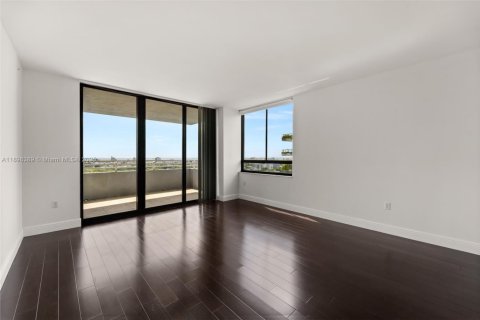 Condo in Miami Beach, Florida, 2 bedrooms  № 1954303 - photo 4