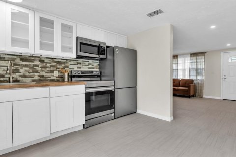 Casa en venta en Hudson, Florida, 2 dormitorios, 67.63 m2 № 2383478 - foto 11