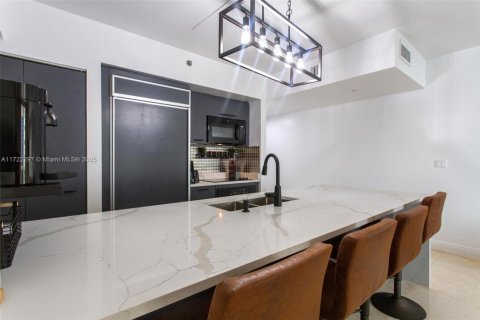 Copropriété à louer à Hallandale Beach, Floride: 1 chambre, 78.41 m2 № 1702431 - photo 20