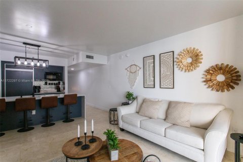 Copropriété à louer à Hallandale Beach, Floride: 1 chambre, 78.41 m2 № 1702431 - photo 24