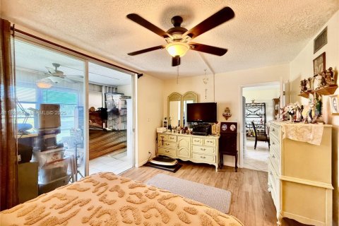 Condo in Margate, Florida, 2 bedrooms  № 1988826 - photo 17
