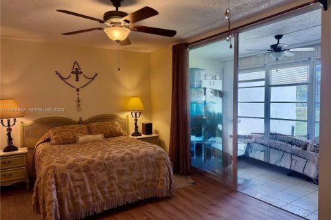Condo in Margate, Florida, 2 bedrooms  № 1988826 - photo 14