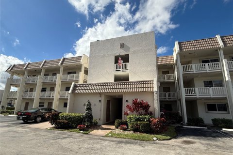 Condo in Margate, Florida, 2 bedrooms  № 1988826 - photo 23