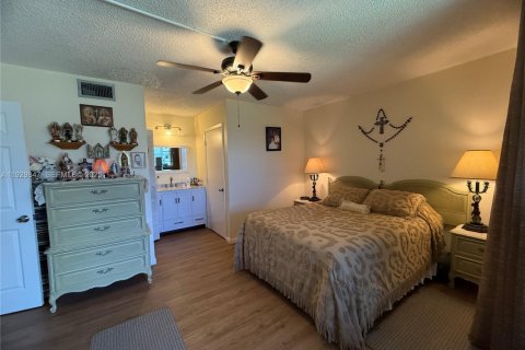 Condo in Margate, Florida, 2 bedrooms  № 1988826 - photo 9