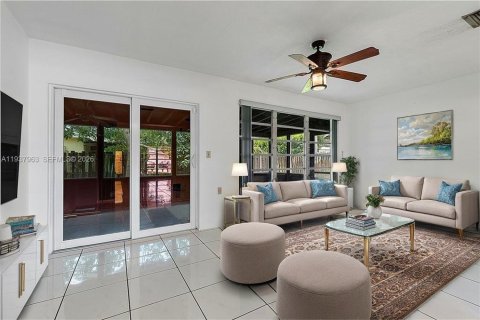 Villa ou maison à louer à Cooper City, Floride: 4 chambres, 168.52 m2 № 1995842 - photo 5