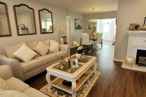 House in Port St. Lucie, Florida 3 bedrooms, 134.34 sq.m. № 2185457 - photo 10