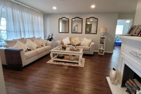 House in Port St. Lucie, Florida 3 bedrooms, 134.34 sq.m. № 2185457 - photo 21