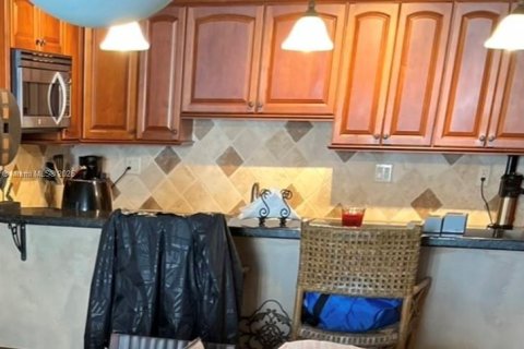 Copropriété à louer à Sunny Isles Beach, Floride: 1 chambre, 93.37 m2 № 1929092 - photo 9