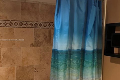 Copropriété à louer à Sunny Isles Beach, Floride: 1 chambre, 93.37 m2 № 1929092 - photo 5