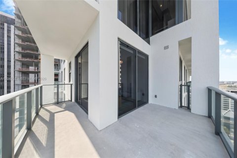 Купить кондоминиум в Майами, Флорида 2 спальни, 70.05м2, № 2176460 - фото 11
