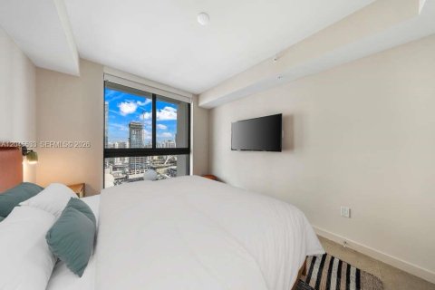 Купить кондоминиум в Майами, Флорида 2 спальни, 70.05м2, № 2176460 - фото 17