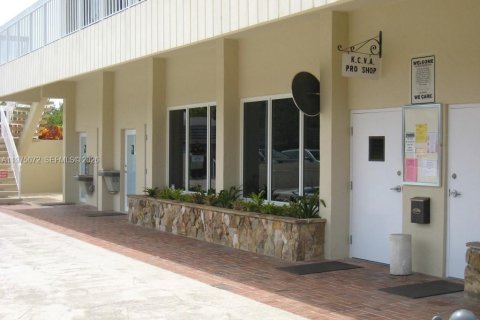 Condo in Miami, Florida, 2 bedrooms  № 2040588 - photo 14