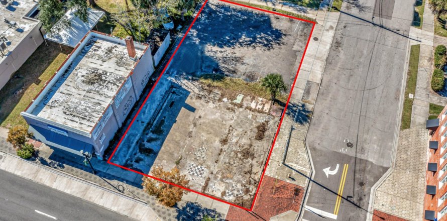 Commercial property in Jacksonville, Florida № 765447
