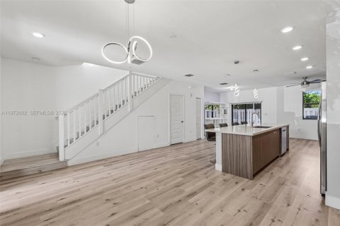 Купить кондоминиум в Дорал, Флорида 3 спальни, 132.39м2, № 2186485 - фото 5