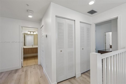 Купить кондоминиум в Дорал, Флорида 3 спальни, 132.39м2, № 2186485 - фото 19