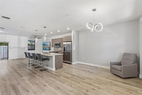 Купить кондоминиум в Дорал, Флорида 3 спальни, 132.39м2, № 2186485 - фото 7