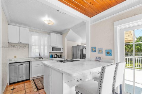 House in West Palm Beach, Florida 2 bedrooms, 97.92 sq.m. № 2169629 - photo 9